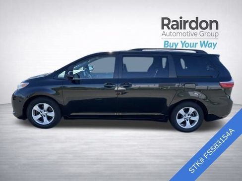 Used 2015 Toyota Sienna LE FWD image 4