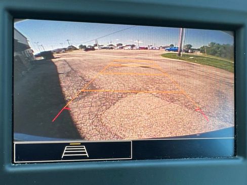 Used 2024 Chevrolet Equinox LT FWD image 37