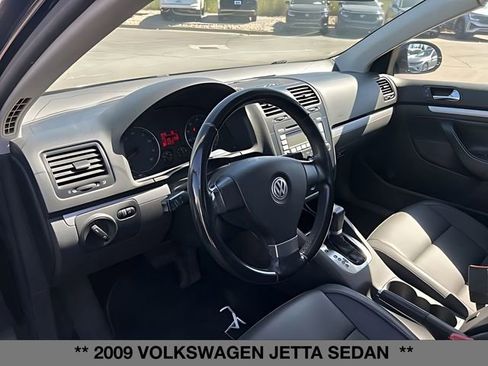 Used 2009 Volkswagen Jetta Sedan FWD image 18
