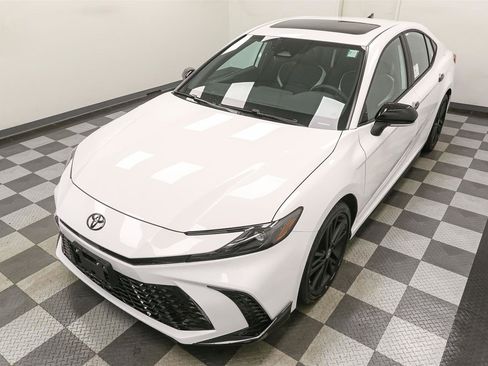 New 2026 Toyota Camry Hybrid image 6