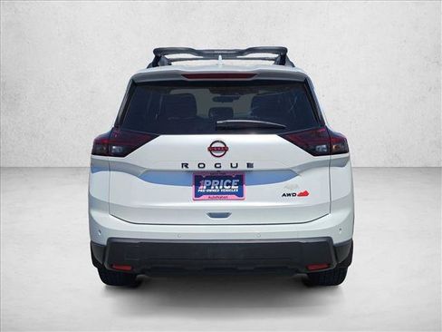 Certified 2025 Nissan Rogue SV AWD/4WD image 6