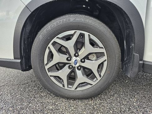 Certified 2023 Subaru Forester Premium AWD/4WD image 30