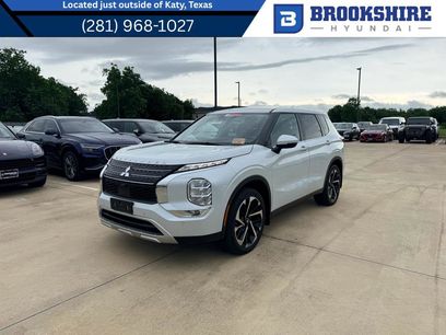 Used 2023 Mitsubishi Outlander SE