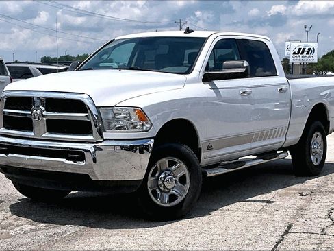 Used 2017 RAM 2500 SLT AWD/4WD image 7