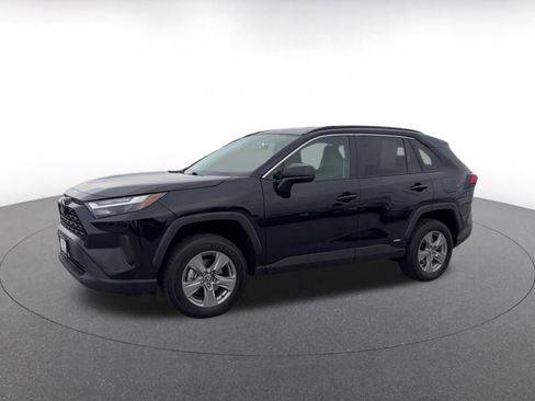 Used 2025 Toyota RAV4 LE image 8