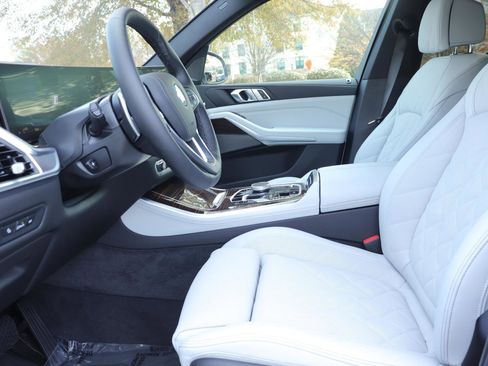 New 2026 BMW X5 xDrive50e w/ Climate Comfort Package image 15