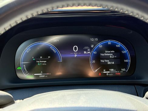 Used 2025 Toyota Crown XLE image 40