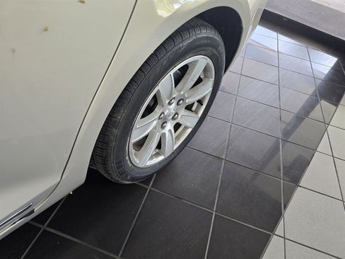 Used 2010 Buick LaCrosse CXL FWD image 30