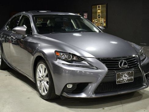 Used 2016 Lexus IS 300 Base AWD 4dr Sedan w/ Premium Package image 8