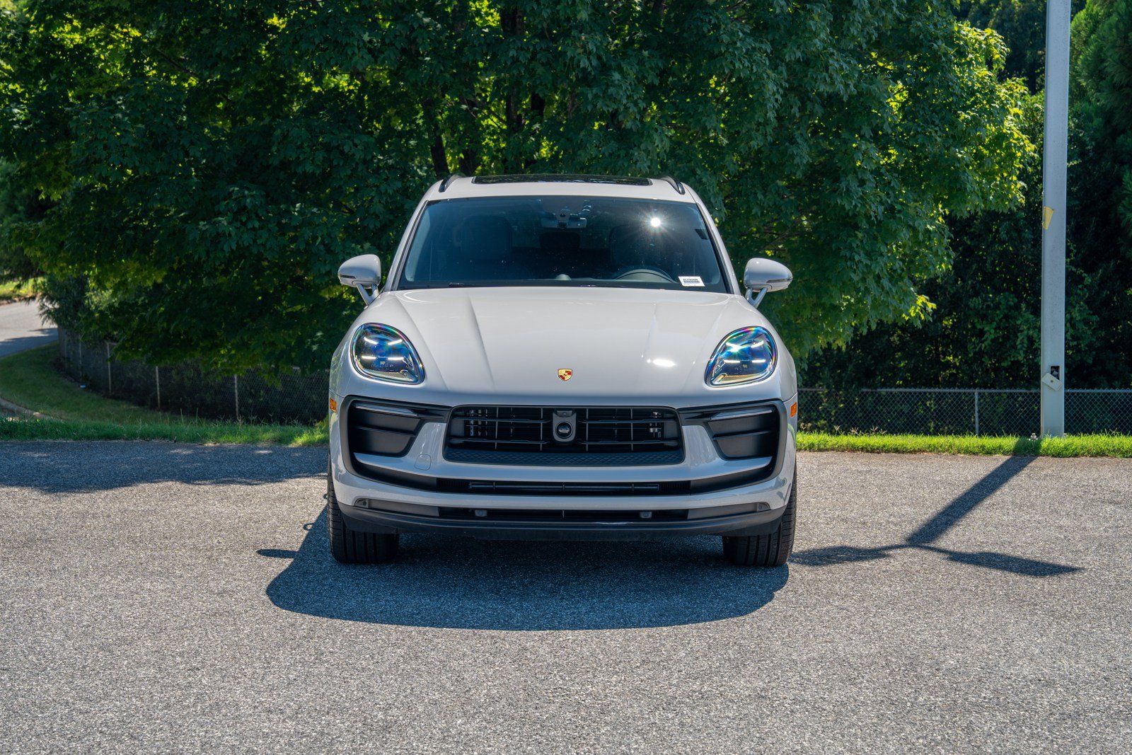 Certified 2026 Porsche Macan AWD/4WD image 10