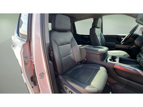 Certified 2020 Chevrolet Silverado 1500 LTZ w/ LTZ Premium Package AWD/4WD image 32