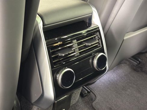 New 2026 Land Rover Range Rover SE image 28