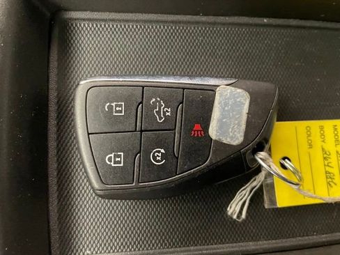Used 2023 Chevrolet Silverado 1500 LT AWD/4WD image 25