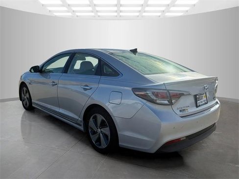 Used 2016 Hyundai Sonata Limited w/ Option Group 02 image 6