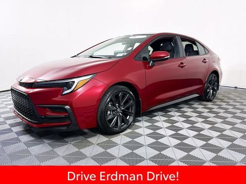 Certified 2026 Toyota Corolla SE w/ SE Package FWD image 3