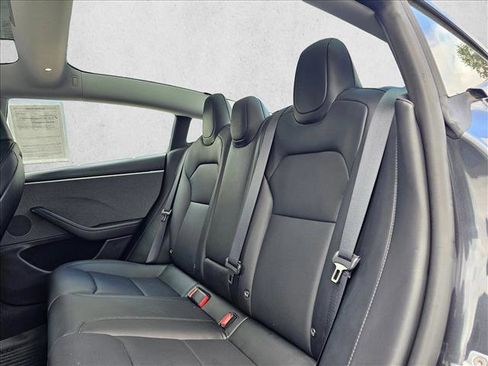 Used 2025 Tesla Model 3 Long Range RWD image 15