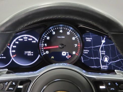 Certified 2023 Porsche Cayenne Coupe AWD/4WD image 16