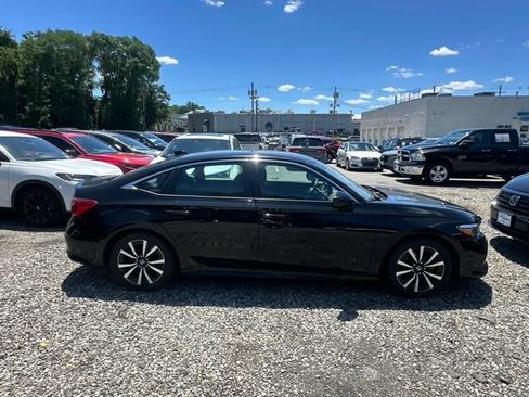 Used 2024 Honda Civic EX image 4