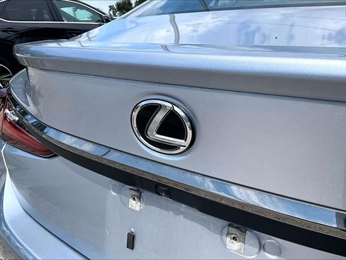 Used 2023 Lexus ES 300h F Sport FWD image 31