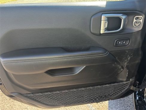 Certified 2023 Jeep Gladiator Overland image 20