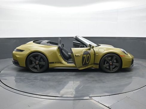 Certified 2026 Porsche 911 Carrera GTS image 30