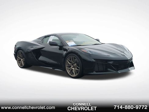 Used 2023 Chevrolet Corvette Z06 image 3