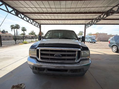 Used 2002 Ford F350 2WD Crew Cab Super Duty image 2
