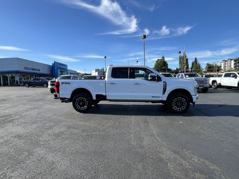 Used 2023 Ford F350 Platinum w/ FX4 Off-Road Package AWD/4WD image 7