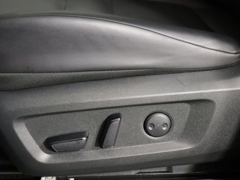 Used 2023 Nissan Rogue SV w/ SV Premium B Package FWD image 21