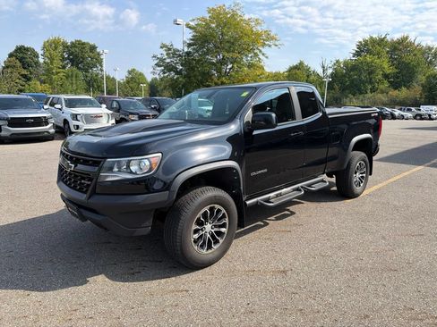 Used 2018 Chevrolet Colorado ZR2 w/ LPO, Premium Interior Package AWD/4WD image 5