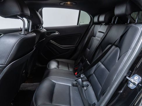 Used 2019 Mercedes-Benz GLA 250 4MATIC image 28