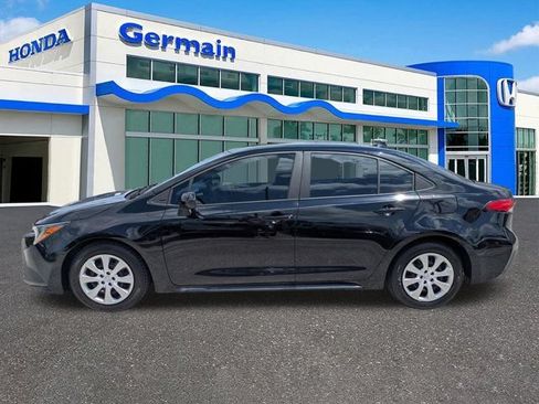 Used 2025 Toyota Corolla LE FWD image 8