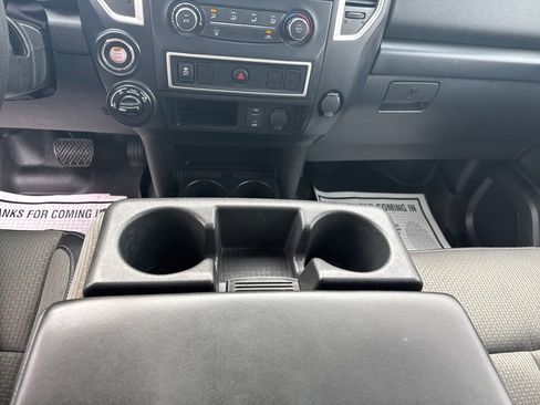 Used 2016 Nissan Titan S AWD/4WD image 34