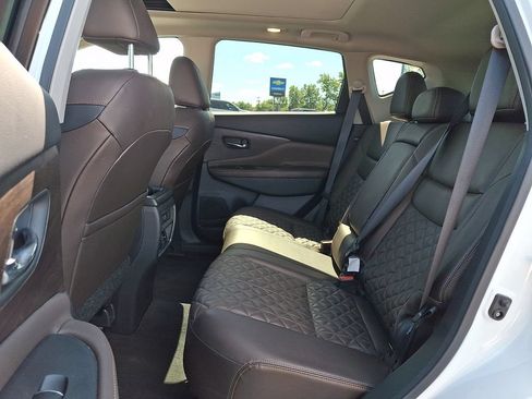 Certified 2023 Nissan Murano Platinum w/ Cargo Package AWD/4WD image 11
