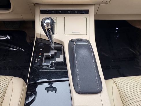 Used 2014 Lexus ES 300h w/ Luxury Package w/Bamboo Trim FWD image 15