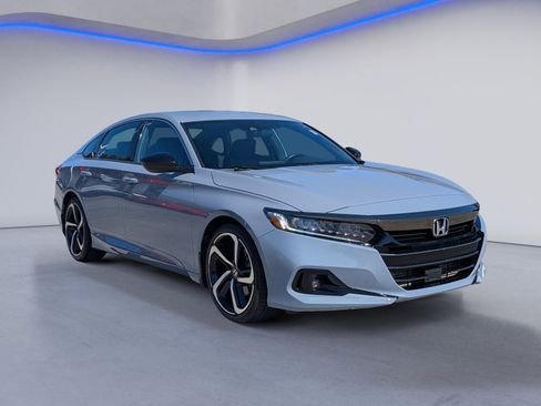 Used 2022 Honda Accord Sport image 6