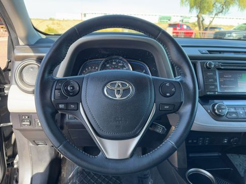 Used 2014 Toyota RAV4 Limited image 18