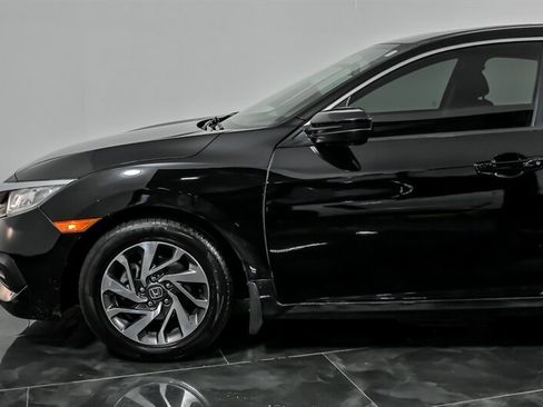 Used 2018 Honda Civic EX image 6