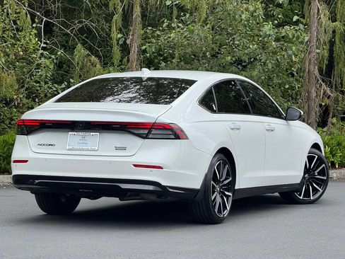 Certified 2025 Honda Accord Touring image 40