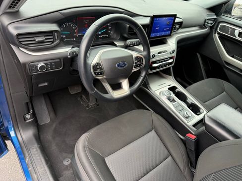 Used 2022 Ford Explorer XLT AWD/4WD image 11
