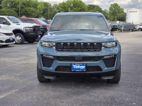 New 2026 Jeep Grand Cherokee Limited w/ Limited Altitude Package AWD/4WD image 3
