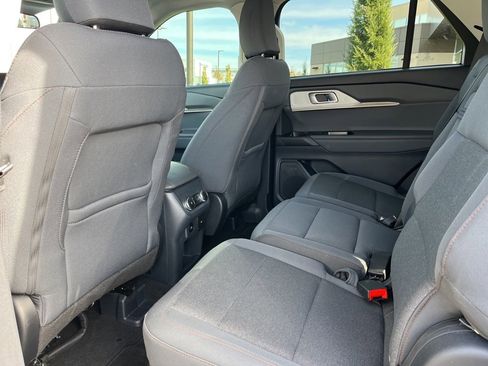 Used 2025 Ford Explorer Active image 11