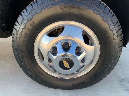 Used 2015 Chevrolet Silverado 3500 High Country w/ Duramax Plus Package image 11