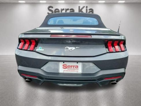 Used 2025 Ford Mustang Premium RWD image 4
