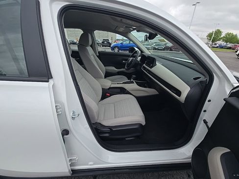 Certified 2023 Honda HR-V LX image 32