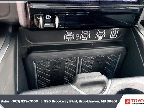 Used 2025 RAM 1500 Laramie w/ Night Edition AWD/4WD image 23