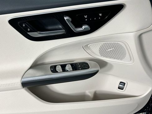 New 2026 Mercedes-Benz C 300 4MATIC Sedan image 18