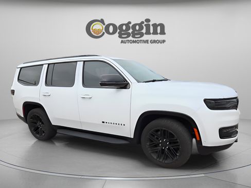 Used 2024 Jeep Wagoneer Series II image 19