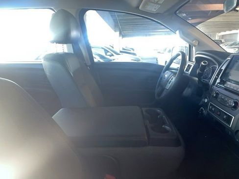 Used 2021 Nissan Titan S w/ S Utility Package image 5