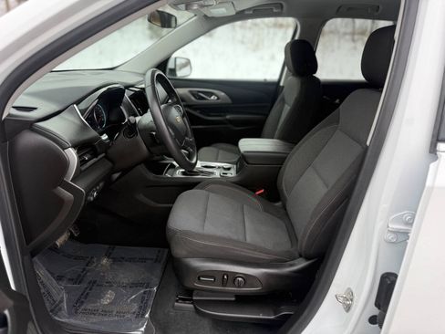Used 2021 Chevrolet Traverse LT AWD/4WD image 9